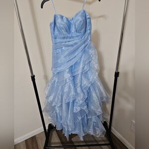 Women's Clothing (A56)